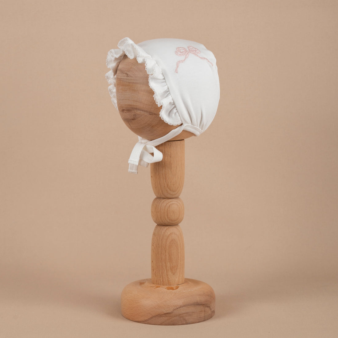 Nazenin Pembe Fiyonk Nakışlı Ekru Tığ İşi Süslemeli Bebek Şapkası